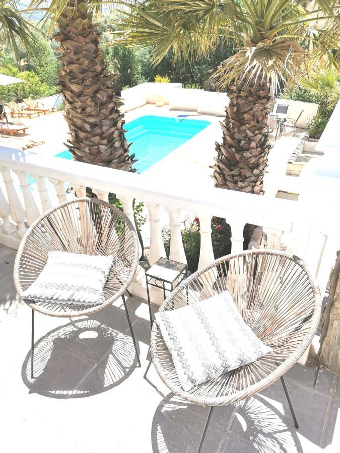 Cortijo Pennymaria Poolside Apartment Near Montefrio With Stunning Views Eksteriør billede